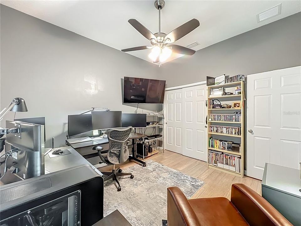 На продажу: $413,500 (3 спален, 2 ванн, 1943 Квадратных фут)