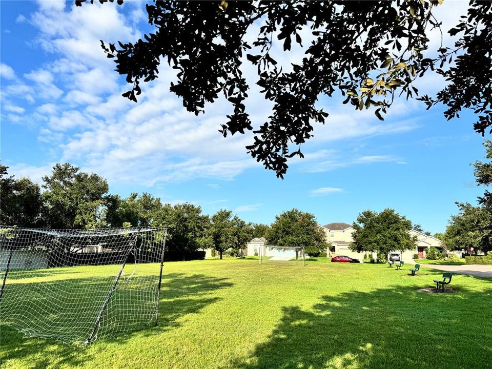 На продажу: $413,500 (3 спален, 2 ванн, 1943 Квадратных фут)