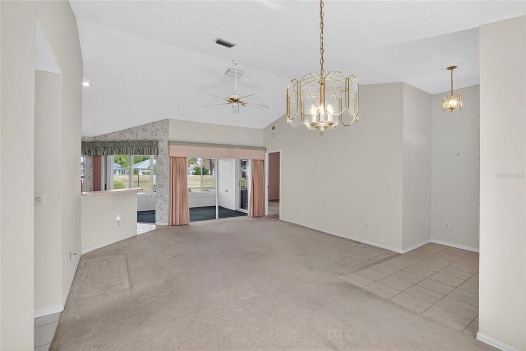 Под контрактом: $259,900 (2 спален, 2 ванн, 1362 Квадратных фут)