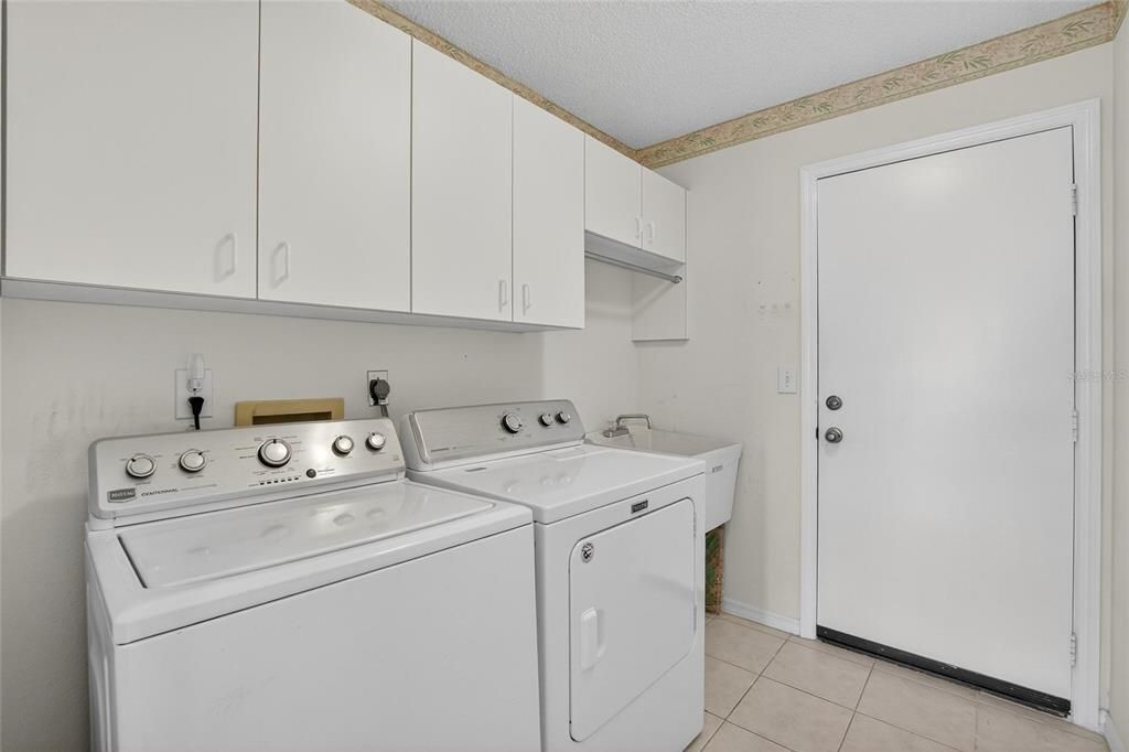 Под контрактом: $259,900 (2 спален, 2 ванн, 1362 Квадратных фут)