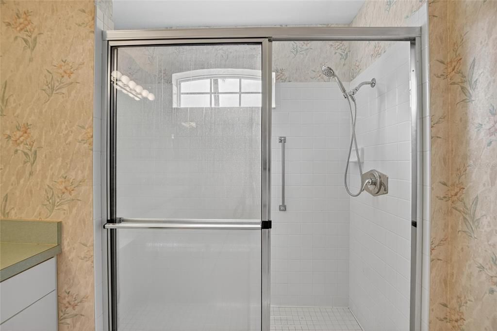 Под контрактом: $259,900 (2 спален, 2 ванн, 1362 Квадратных фут)