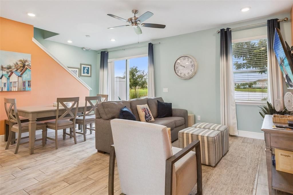 For Sale: $380,000 (2 beds, 2 baths, 1394 Square Feet)