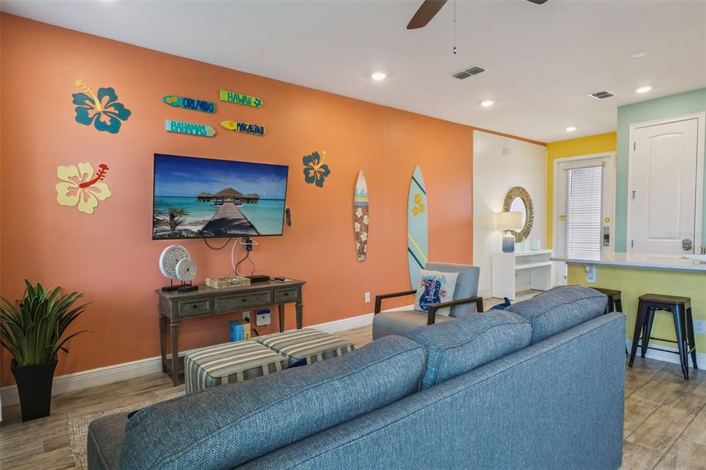 For Sale: $380,000 (2 beds, 2 baths, 1394 Square Feet)