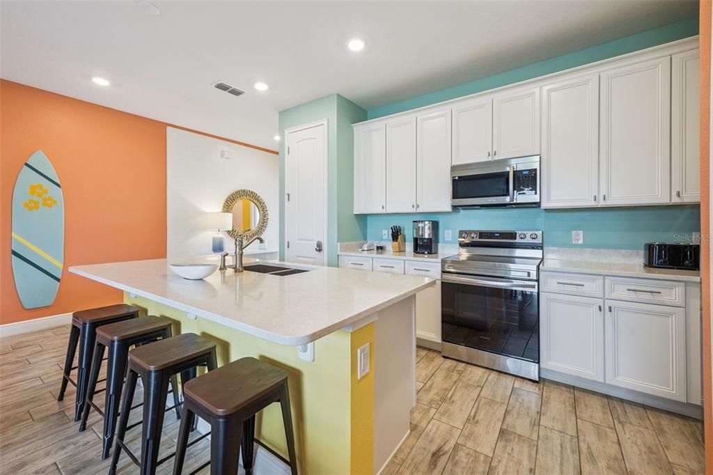 For Sale: $380,000 (2 beds, 2 baths, 1394 Square Feet)