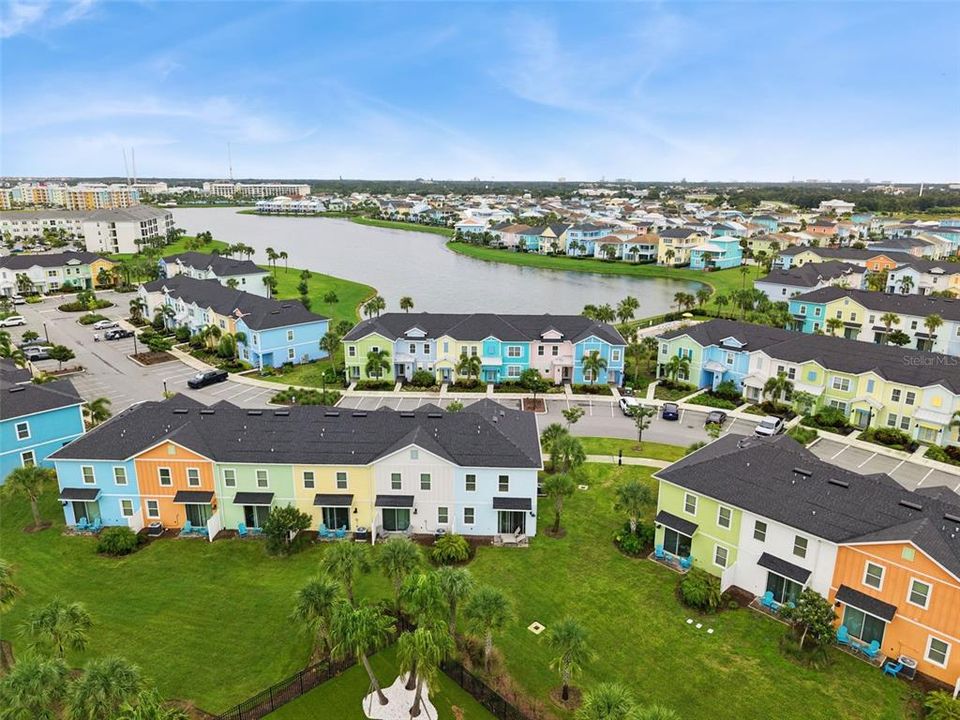 For Sale: $380,000 (2 beds, 2 baths, 1394 Square Feet)