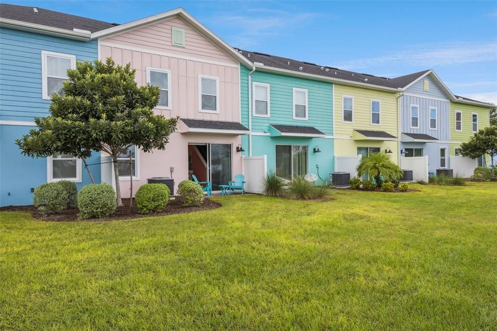 For Sale: $380,000 (2 beds, 2 baths, 1394 Square Feet)