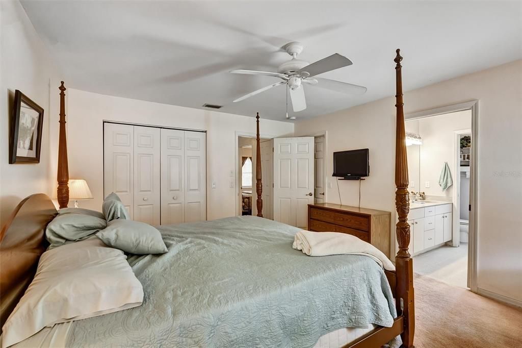 На продажу: $450,000 (3 спален, 2 ванн, 1874 Квадратных фут)