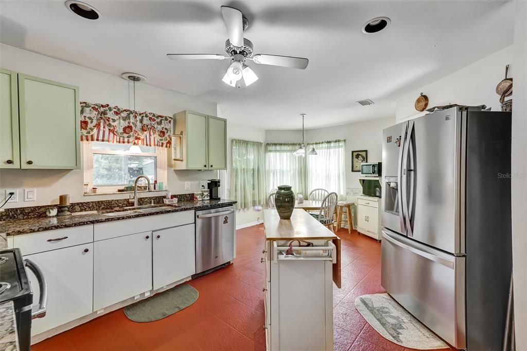 На продажу: $450,000 (3 спален, 2 ванн, 1874 Квадратных фут)