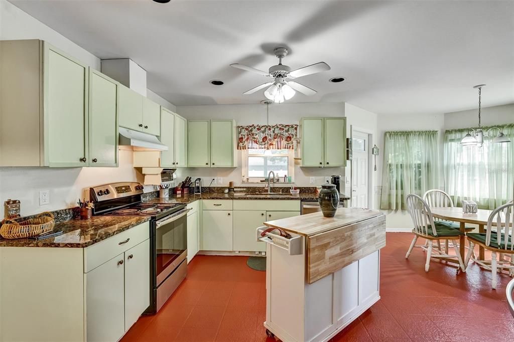 На продажу: $450,000 (3 спален, 2 ванн, 1874 Квадратных фут)