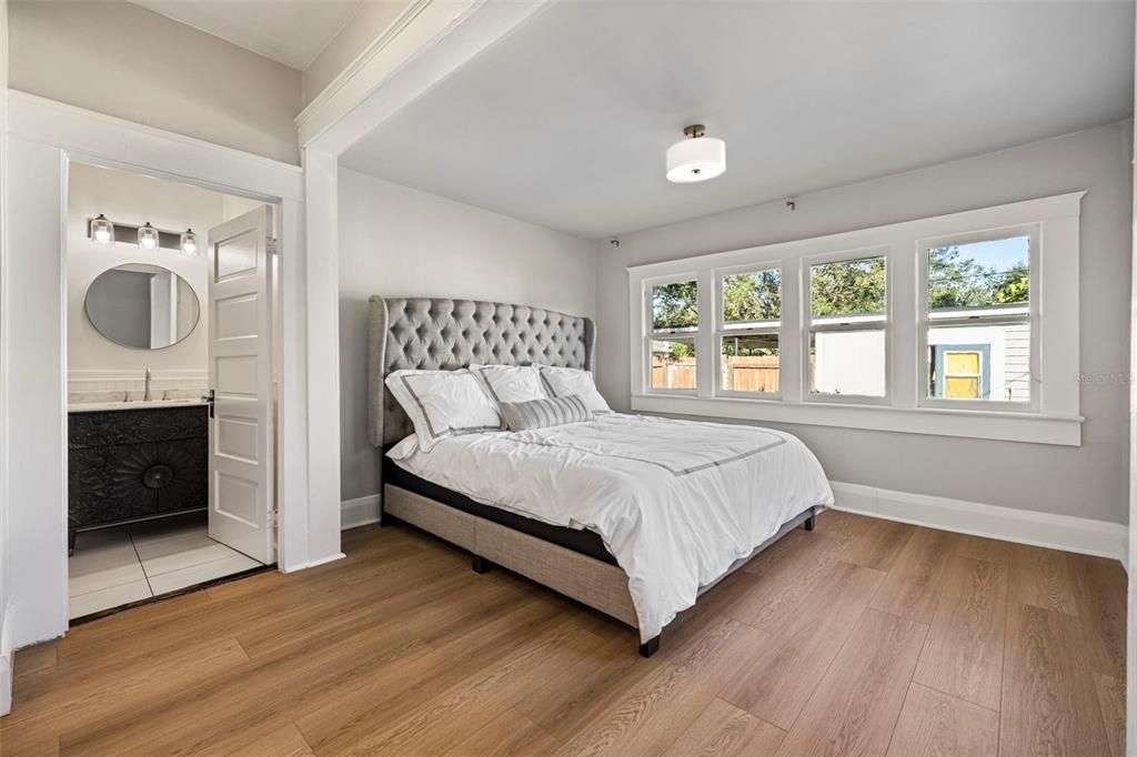 For Sale: $799,999 (4 beds, 0 baths, 1613 Square Feet)