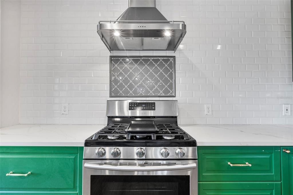 For Sale: $799,999 (4 beds, 0 baths, 1613 Square Feet)