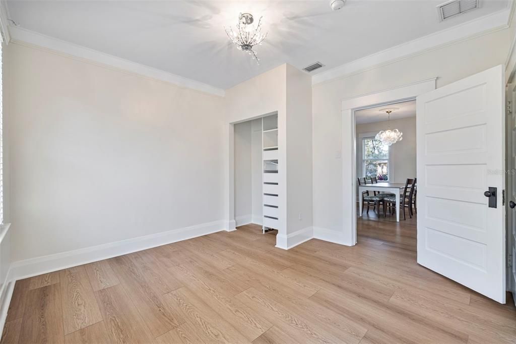 For Sale: $799,999 (4 beds, 0 baths, 1613 Square Feet)