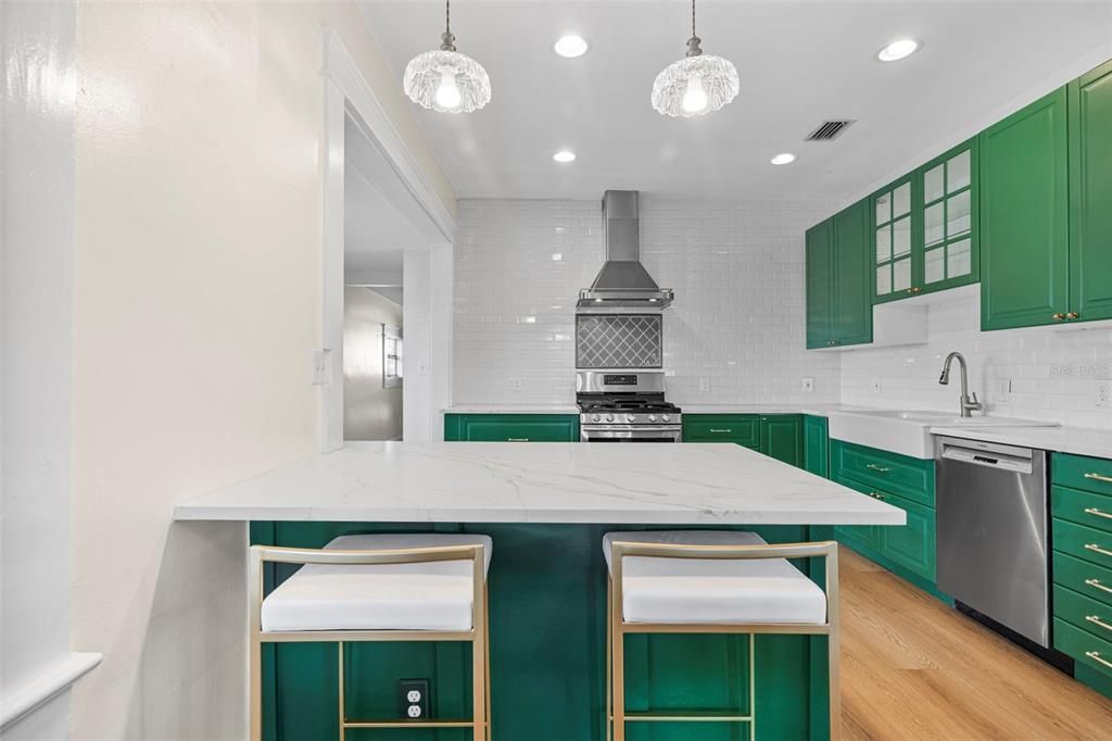 For Sale: $799,999 (4 beds, 0 baths, 1613 Square Feet)