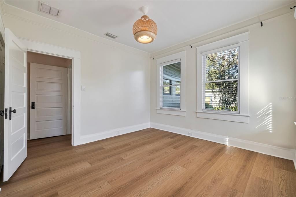 For Sale: $799,999 (4 beds, 0 baths, 1613 Square Feet)