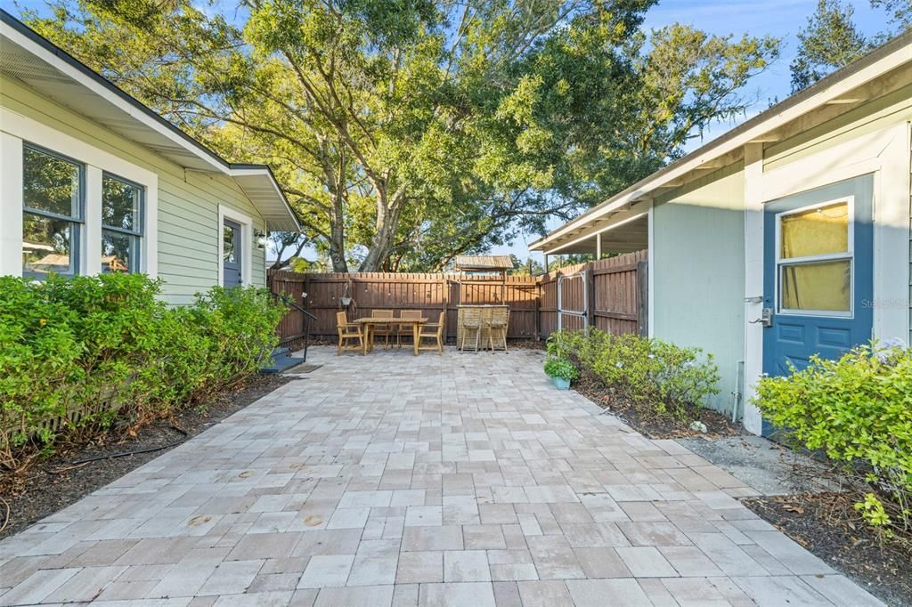 For Sale: $799,999 (4 beds, 0 baths, 1613 Square Feet)