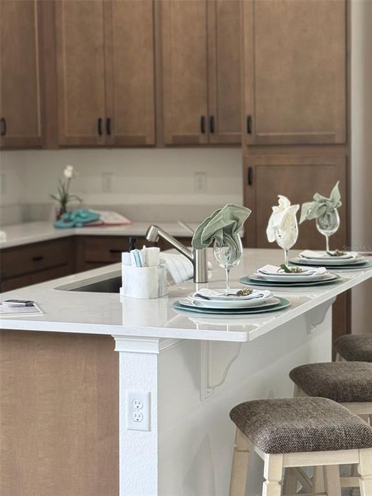 For Sale: $323,500 (3 beds, 2 baths, 1462 Square Feet)