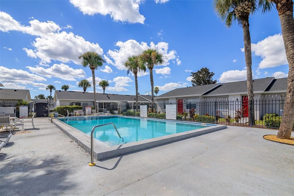 For Sale: $249,000 (3 beds, 2 baths, 992 Square Feet)