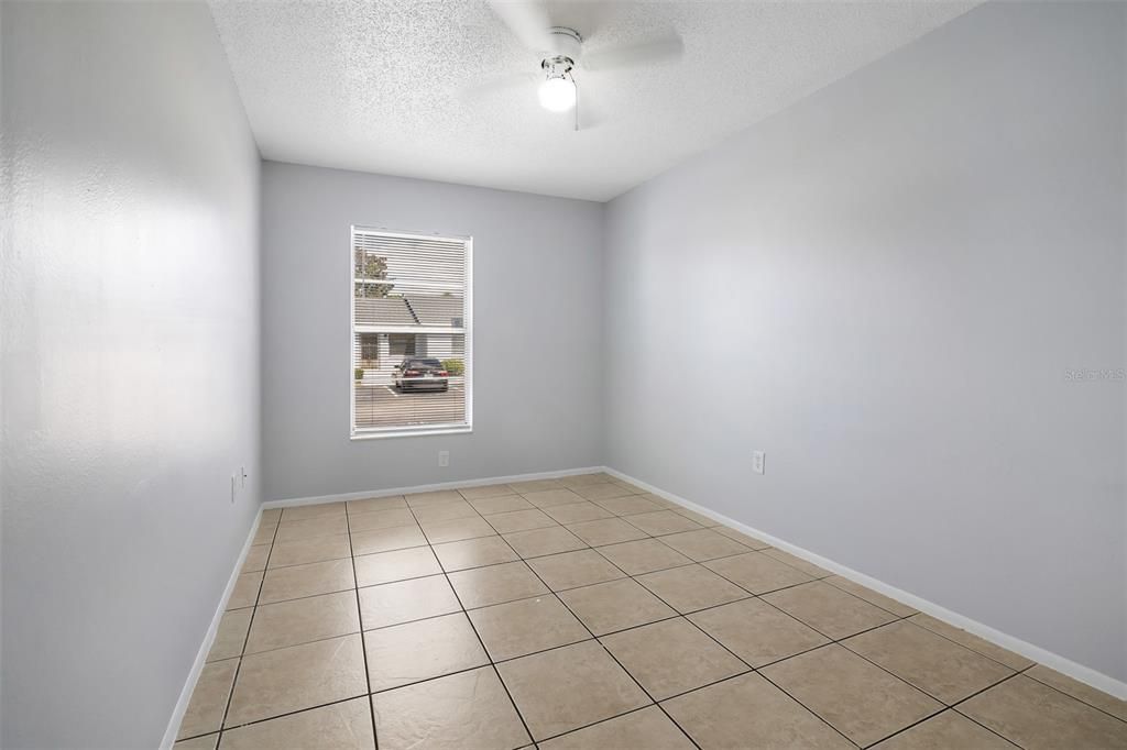 For Sale: $249,000 (3 beds, 2 baths, 992 Square Feet)