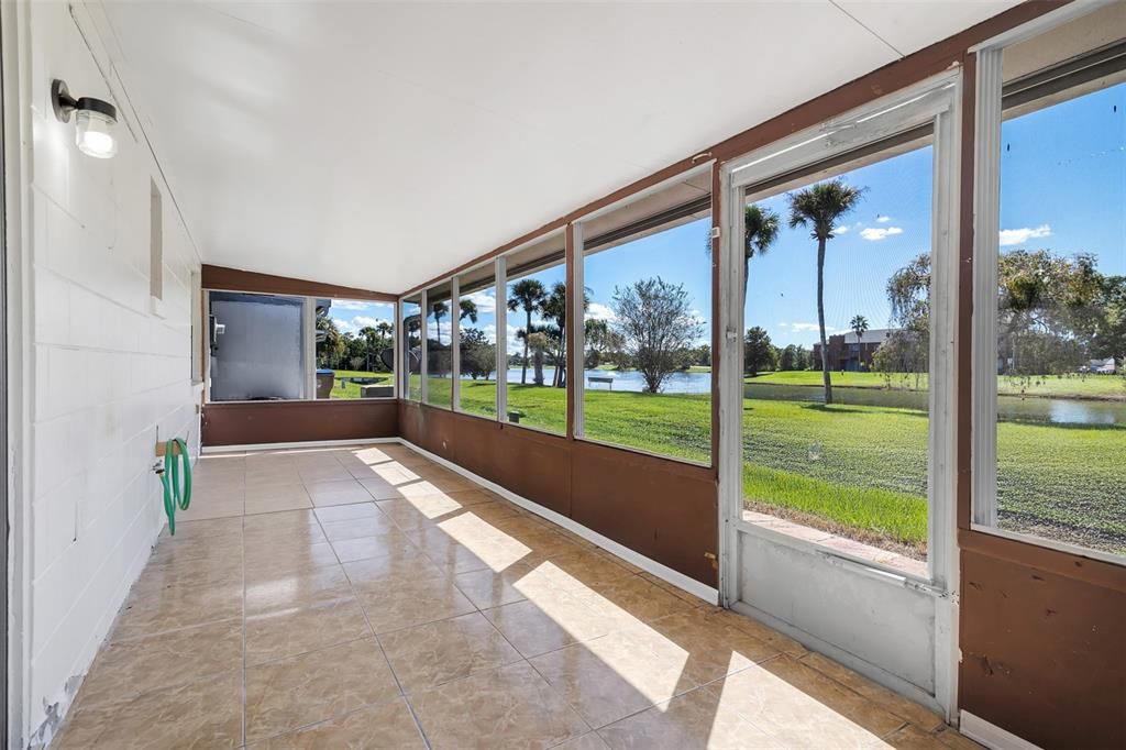 For Sale: $249,000 (3 beds, 2 baths, 992 Square Feet)