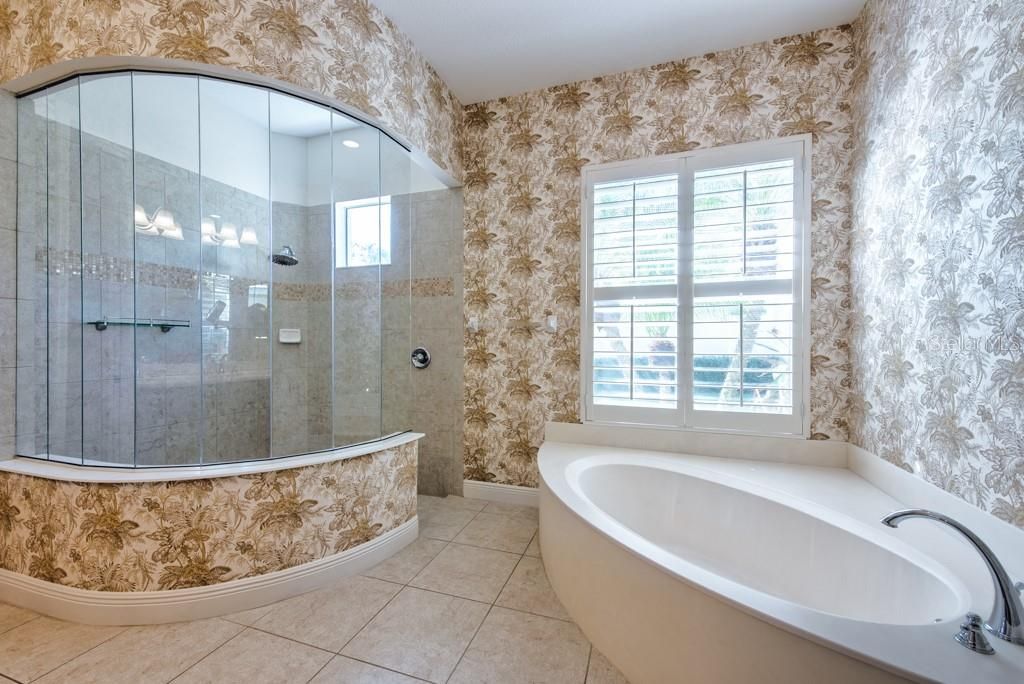 待售: $750,000 (3 贝兹, 2 浴室, 2582 平方英尺)