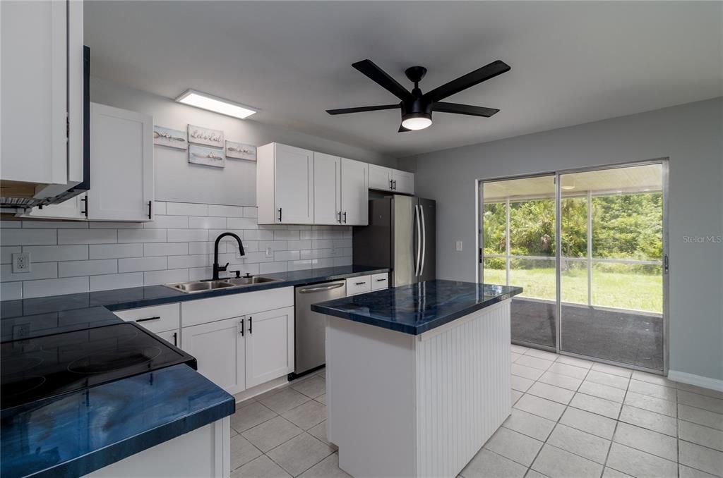 出租: $1,700 (2 贝兹, 2 浴室, 1272 平方英尺)