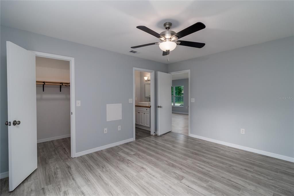 出租: $1,700 (2 贝兹, 2 浴室, 1272 平方英尺)