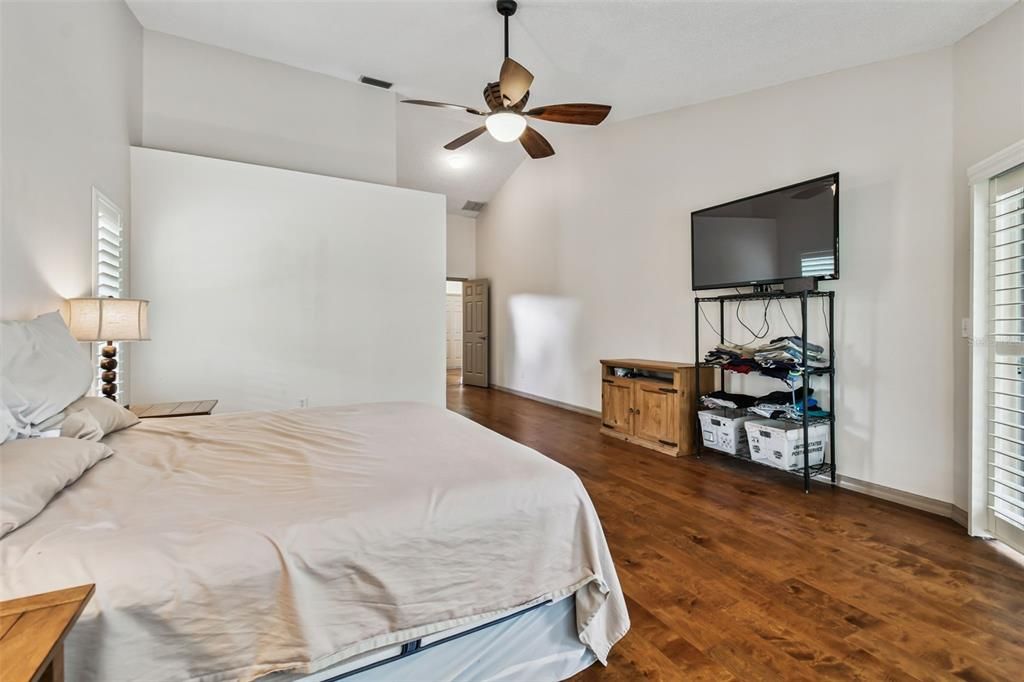 For Sale: $837,500 (5 beds, 3 baths, 2939 Square Feet)