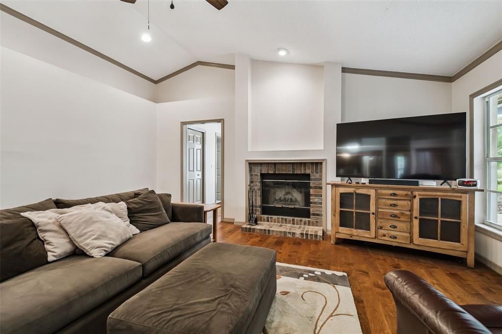 For Sale: $837,500 (5 beds, 3 baths, 2939 Square Feet)