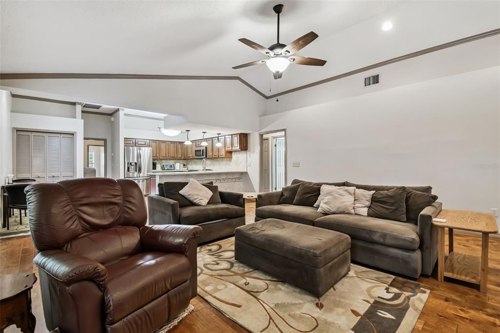 For Sale: $837,500 (5 beds, 3 baths, 2939 Square Feet)