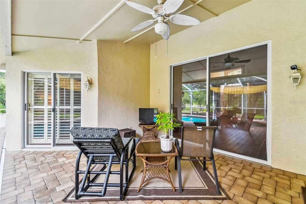 For Sale: $837,500 (5 beds, 3 baths, 2939 Square Feet)