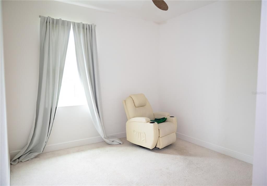 For Sale: $559,000 (5 beds, 3 baths, 2626 Square Feet)