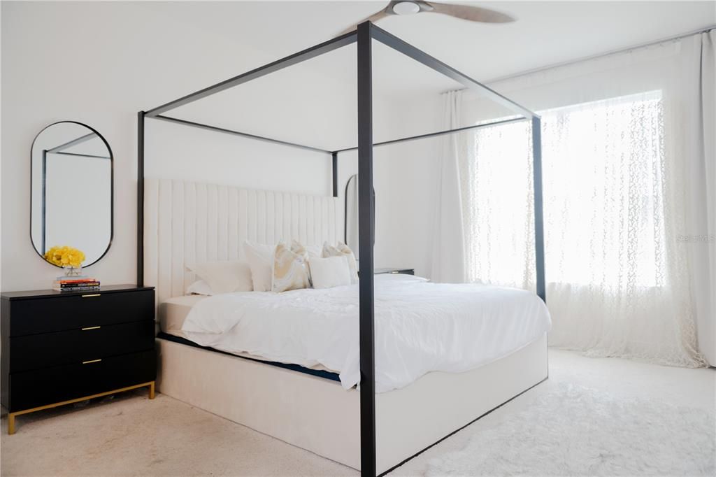 For Sale: $559,000 (5 beds, 3 baths, 2626 Square Feet)