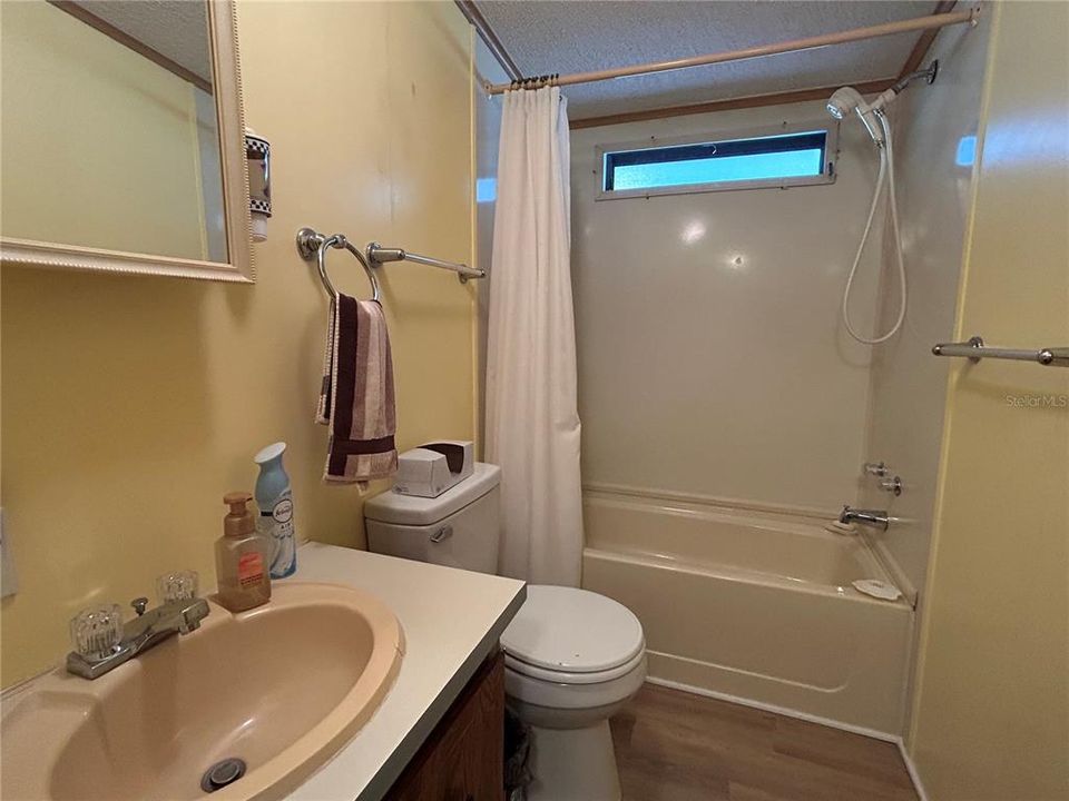 For Rent: $1,375 (2 beds, 2 baths, 1345 Square Feet)