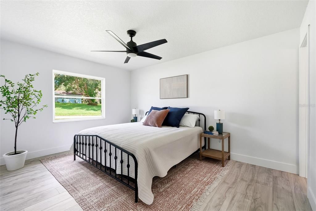 Active With Contract: $279,900 (2 beds, 2 baths, 1100 Square Feet)