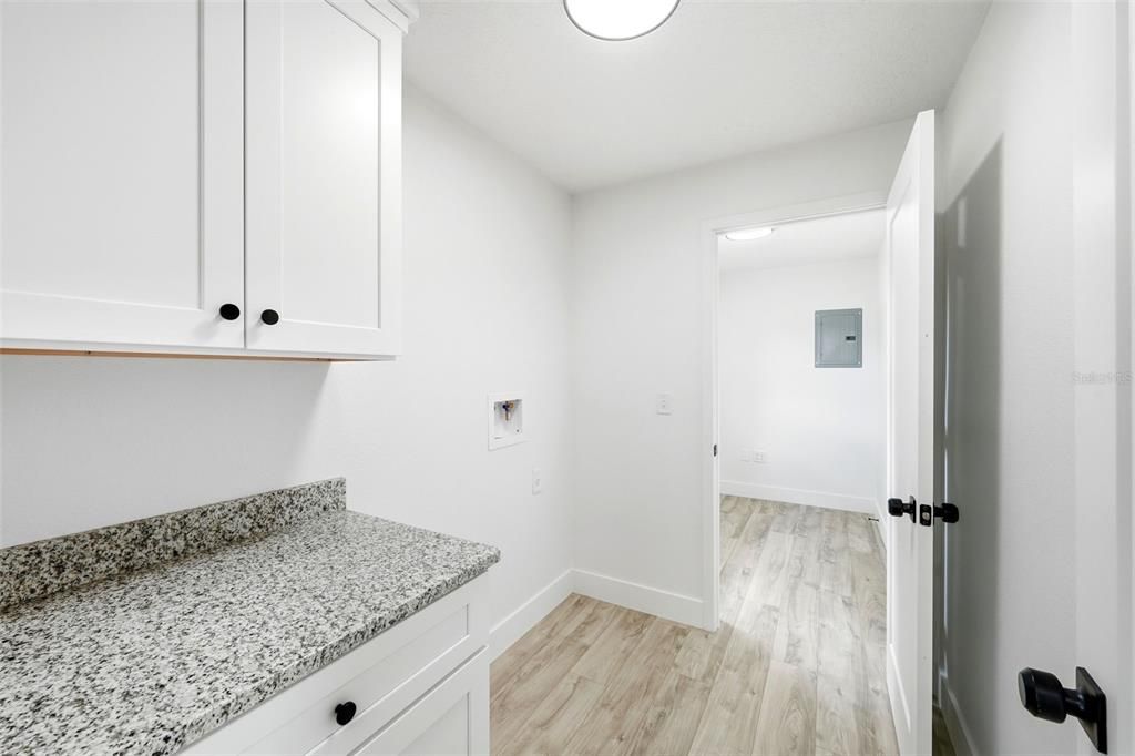 Active With Contract: $279,900 (2 beds, 2 baths, 1100 Square Feet)