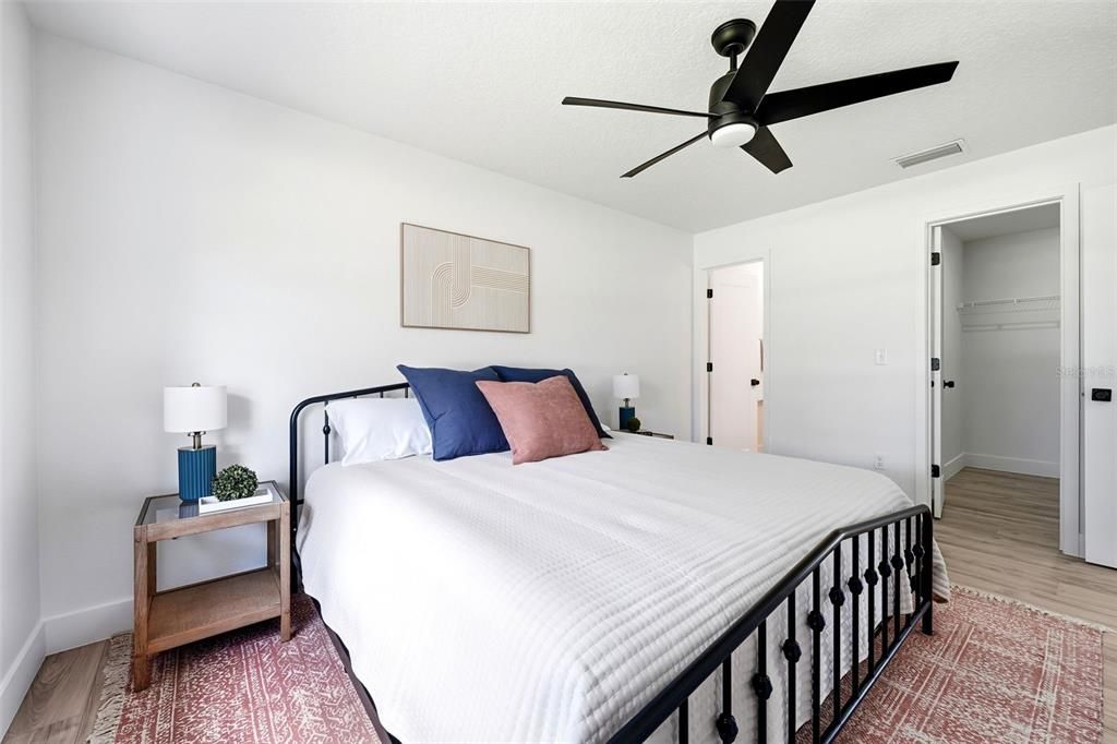 Active With Contract: $279,900 (2 beds, 2 baths, 1100 Square Feet)