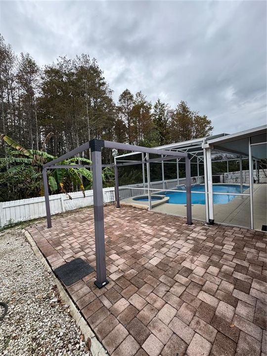 Active With Contract: $445,500 (4 beds, 3 baths, 2317 Square Feet)