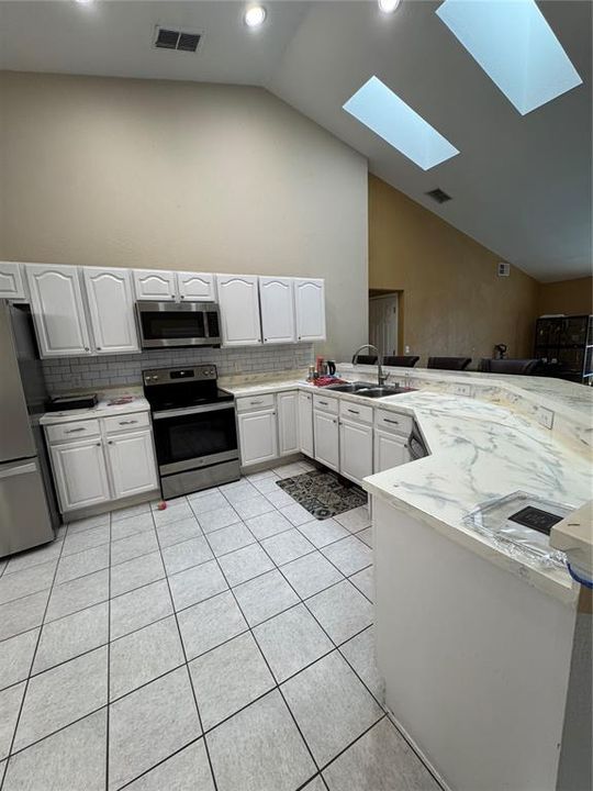 Active With Contract: $445,500 (4 beds, 3 baths, 2317 Square Feet)