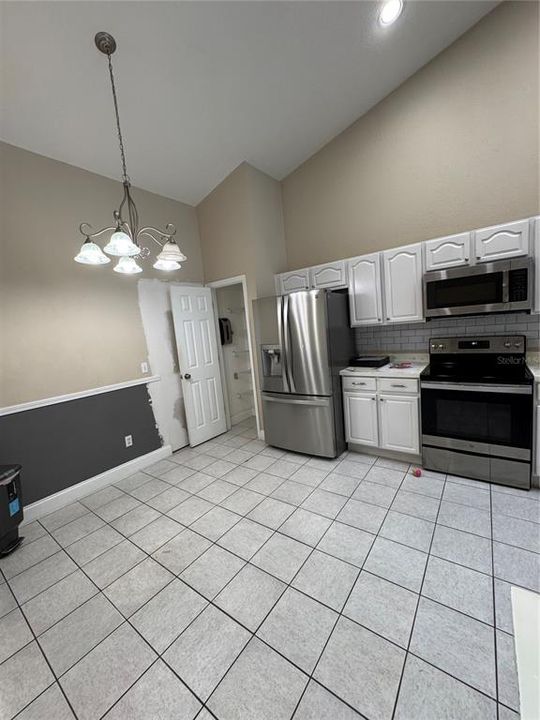 Active With Contract: $445,500 (4 beds, 3 baths, 2317 Square Feet)