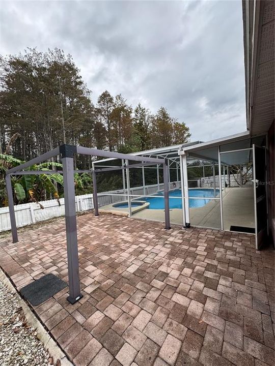 Active With Contract: $445,500 (4 beds, 3 baths, 2317 Square Feet)