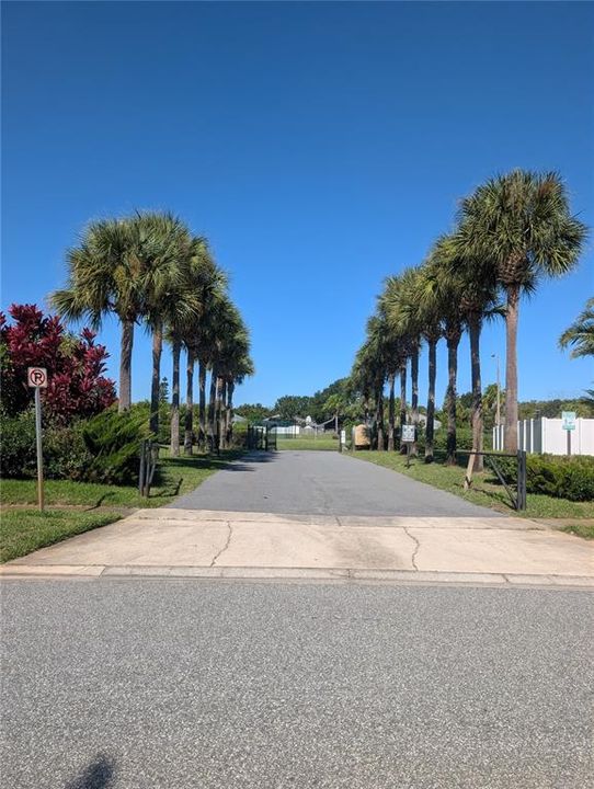 Active With Contract: $445,500 (4 beds, 3 baths, 2317 Square Feet)