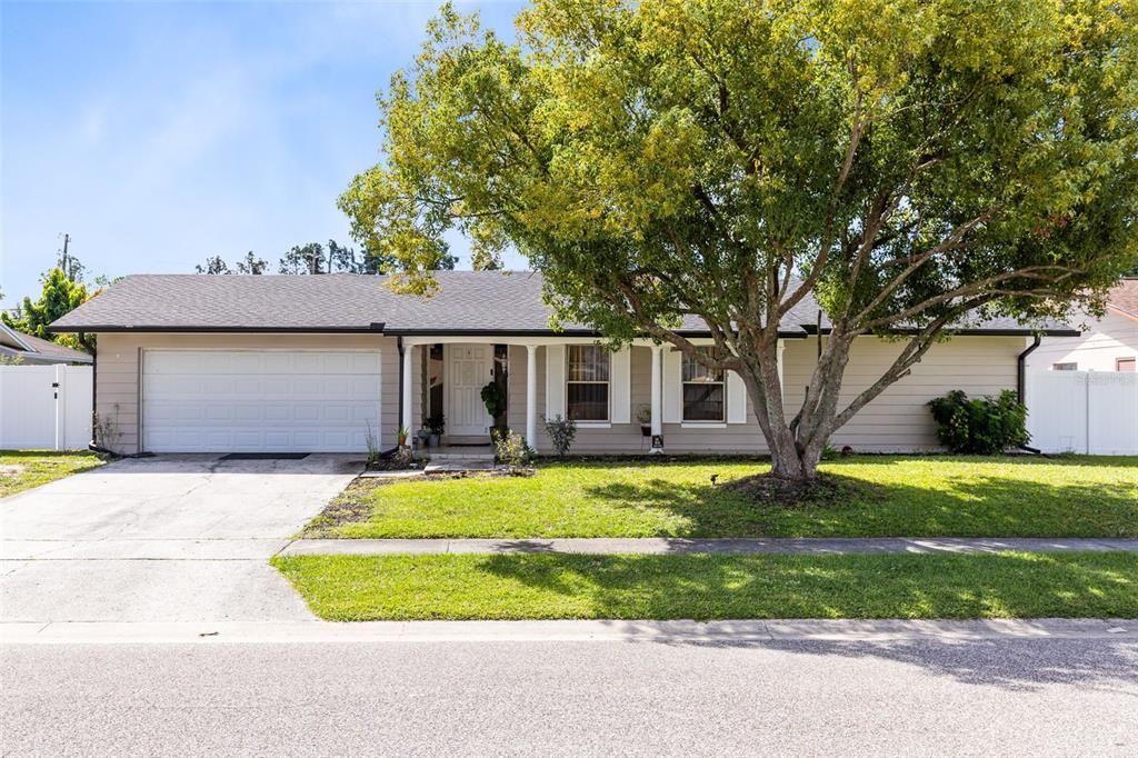 Active With Contract: $415,000 (4 beds, 2 baths, 1907 Square Feet)