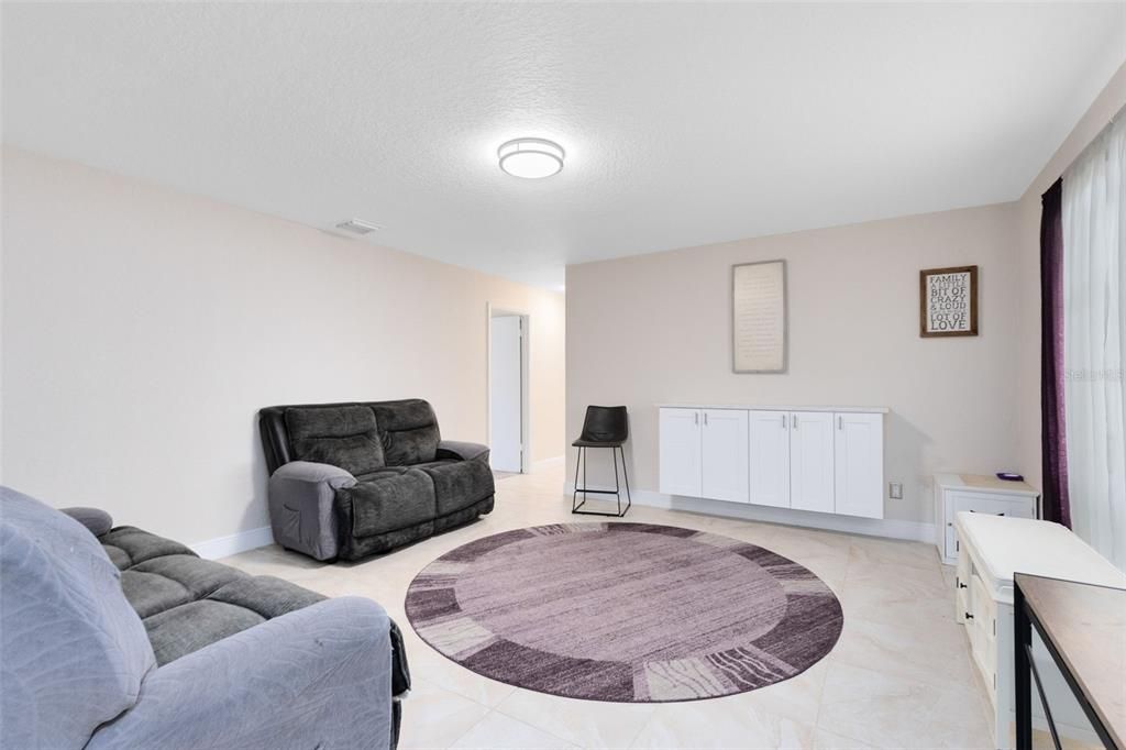 Active With Contract: $415,000 (4 beds, 2 baths, 1907 Square Feet)