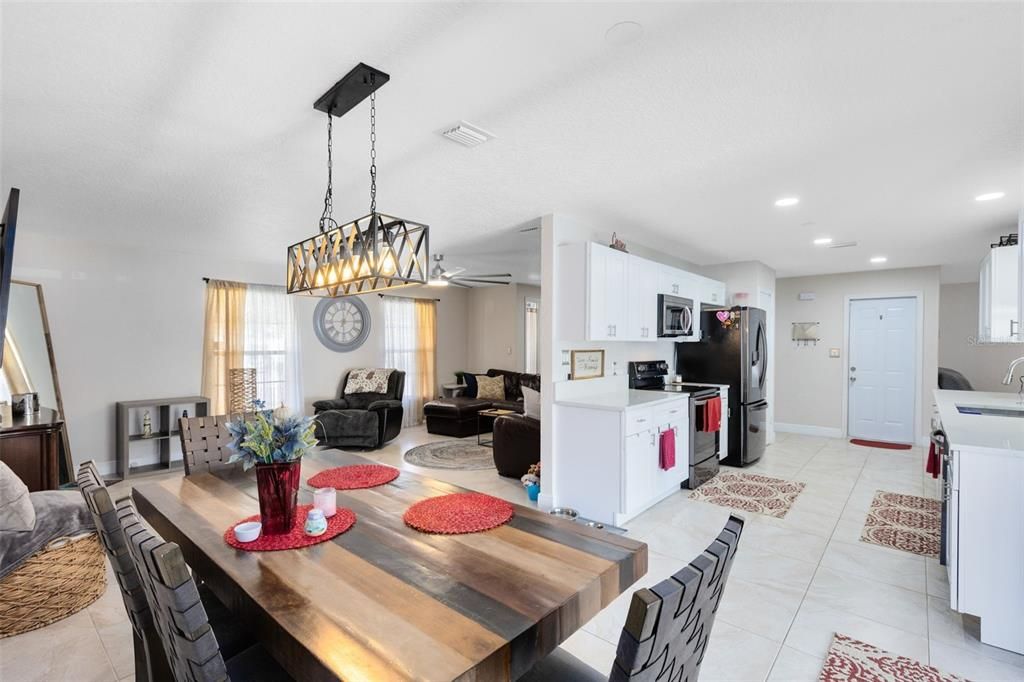 Active With Contract: $415,000 (4 beds, 2 baths, 1907 Square Feet)