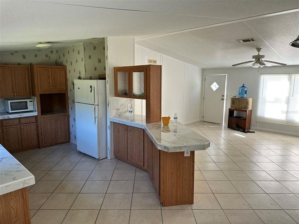 待售: $265,000 (4 贝兹, 2 浴室, 1473 平方英尺)