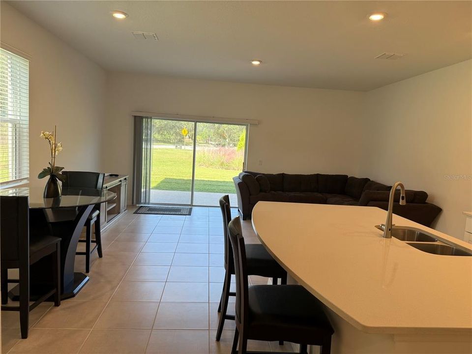 For Sale: $294,500 (3 beds, 2 baths, 1552 Square Feet)