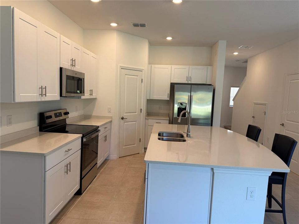 For Sale: $294,500 (3 beds, 2 baths, 1552 Square Feet)
