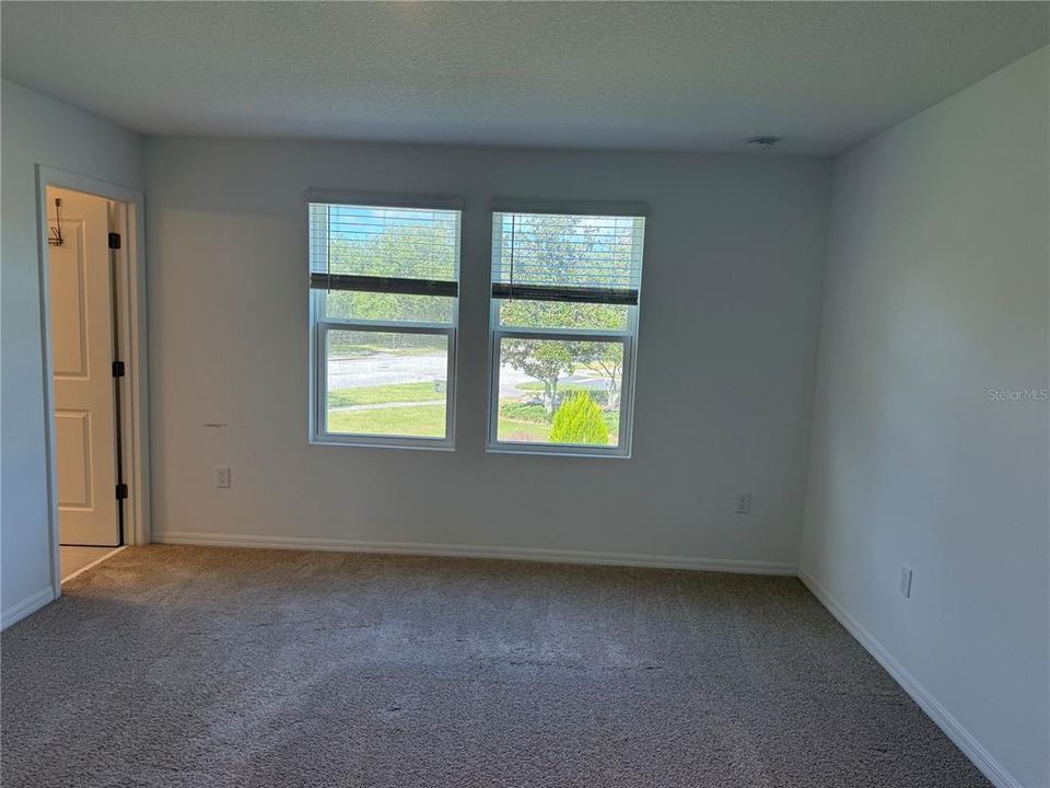 For Sale: $294,500 (3 beds, 2 baths, 1552 Square Feet)