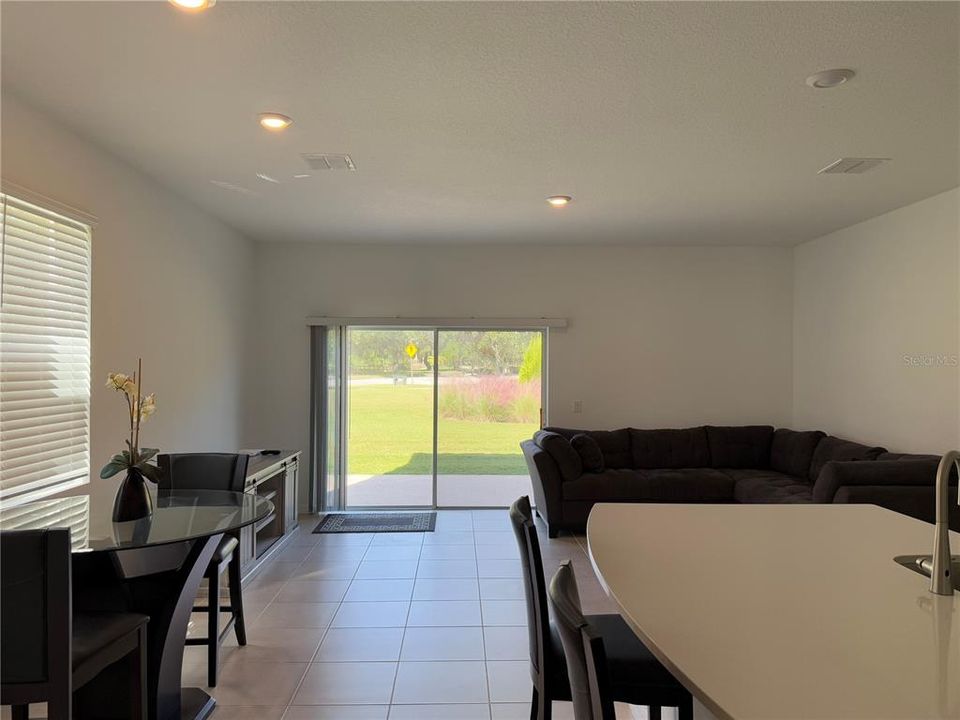 For Sale: $294,500 (3 beds, 2 baths, 1552 Square Feet)