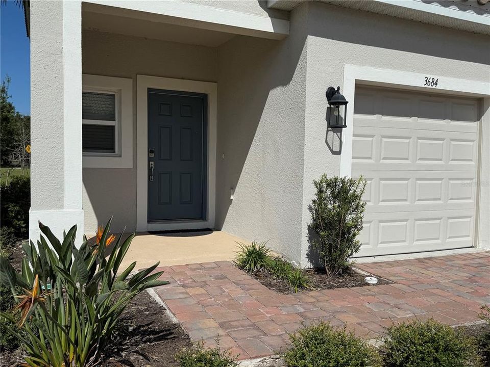 For Sale: $294,500 (3 beds, 2 baths, 1552 Square Feet)